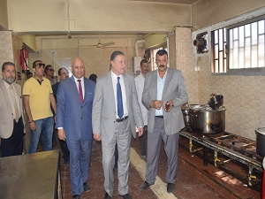 El Saeed inspects restaurants and following up Students' Housing at the University Hostels