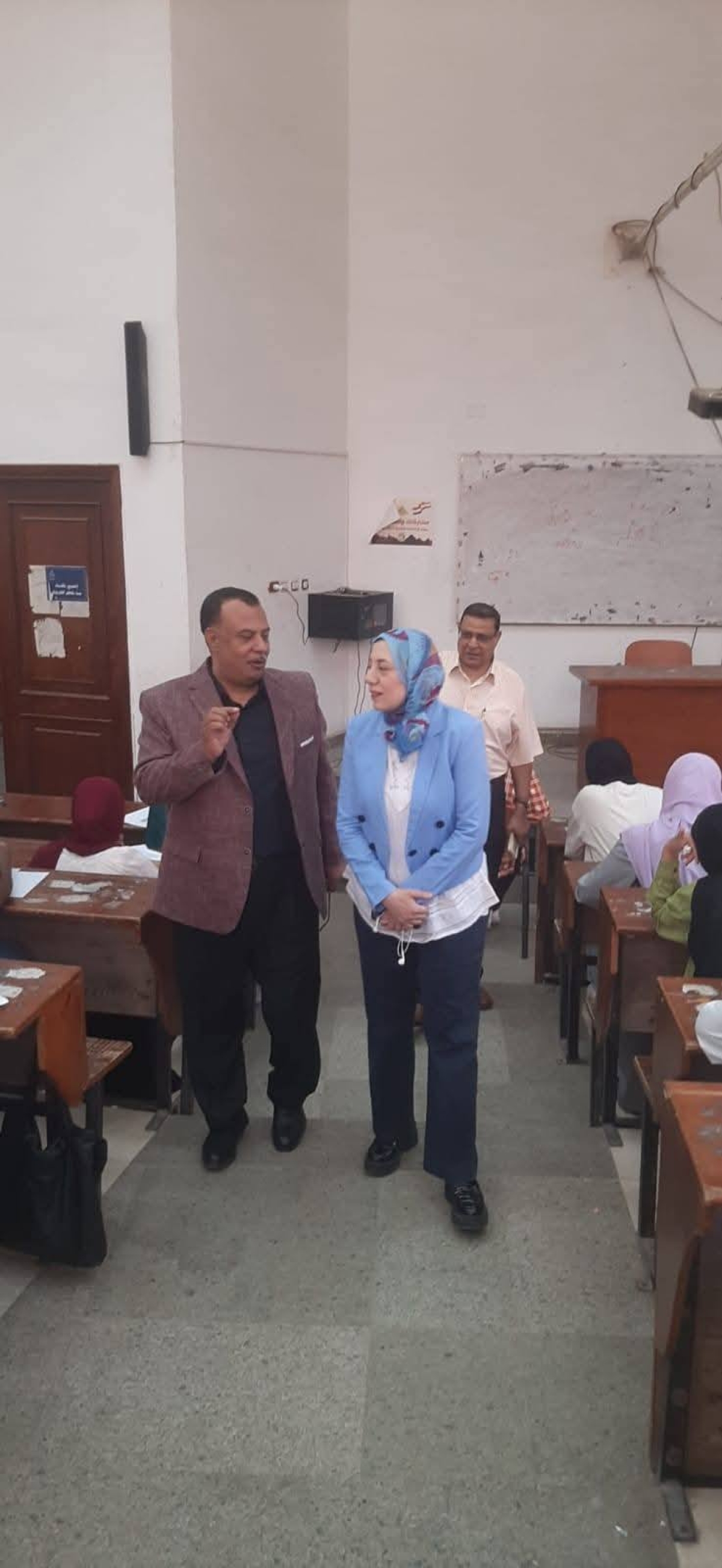 The Vice President of Benha University for postgraduate Studies Inspected the Progress of the Second Semester Exams at the Faculty of Education